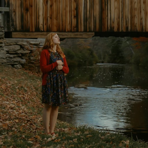 Meet Your Posher Courtney! - Picture 4 of 4